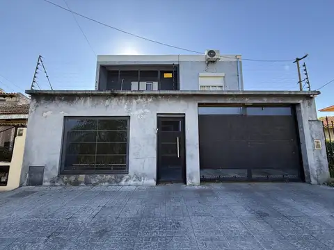 CASA EN VENTA EN CLAYPOLE- APTA CRÉDITO