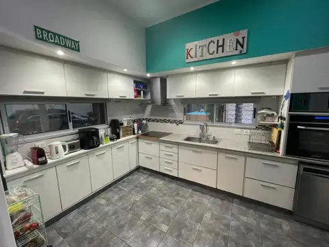 Casa en venta en Temperley