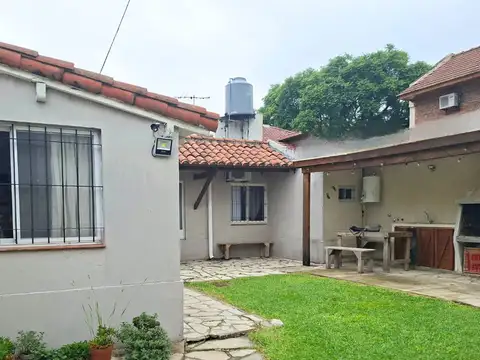 Casa en alquiler 5 amb con jardin y terraza Olivos