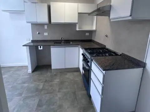 VENTA DEPARTAMENTO SAN NICOLAS 3 AMB TODO NUEVO CON PATIO