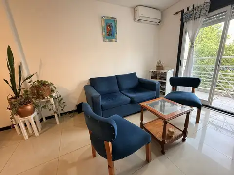 Depto Tipo Casa en Venta con 1 cocheras