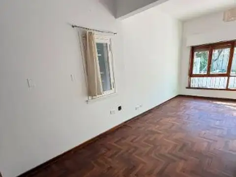 Depto Tipo Casa en Alquiler 50 años