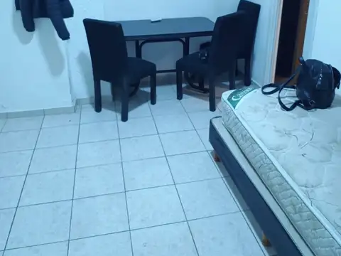 Castro 1100, Piso PB