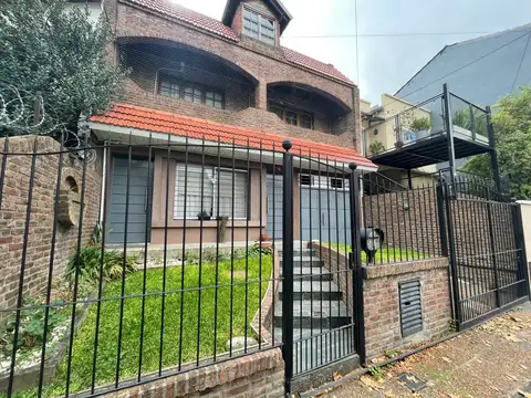 ALQUILER PH TIPO CASA DE 3 AMBIENTES VILLA BALLESTER