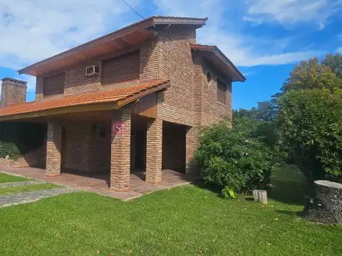 Casa en Venta con 1 cochera