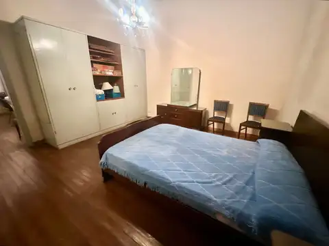 Depto Tipo Casa en Venta 80 años