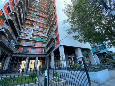 DPTO 3 AMBIENTES ALQUILER PQUE PATRICIOS C/ BALCON