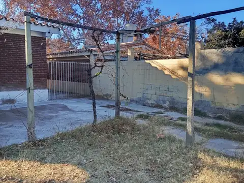 Alquiler Casa de 2 dormitorios. Rivadavia