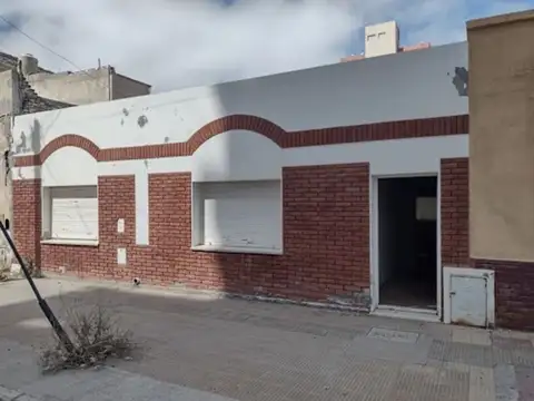 CASA A REFACCIONAR EN PLENO CENTRO