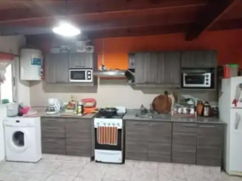 VENTA CASA 3 AMBIENTES LA REJA