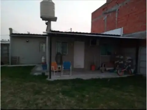 VENTA CASA 3 AMBIENTES LA REJA