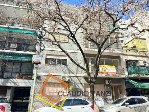 Avenida Olazábal 3100, Piso 1