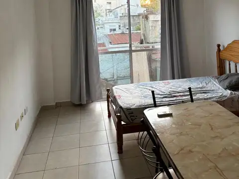 José De Escalada 200