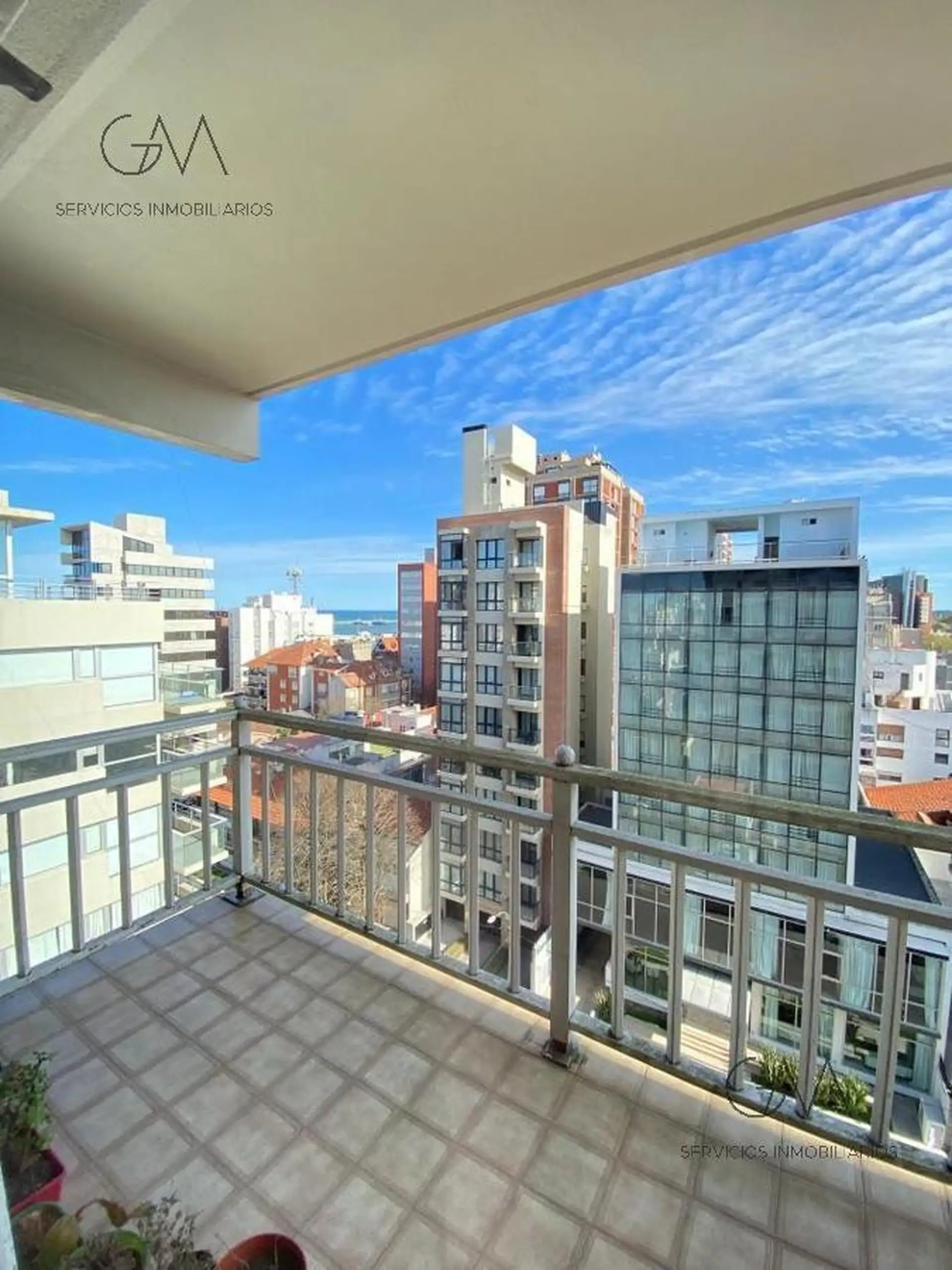 Departamento 3 amb, 95m² con cochera y amenities — Playa Grande
