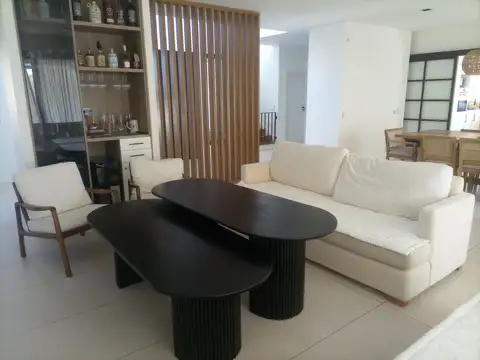 CASA EN VENTA, BARRIO SAN LUCAS, DOS PLANTAS