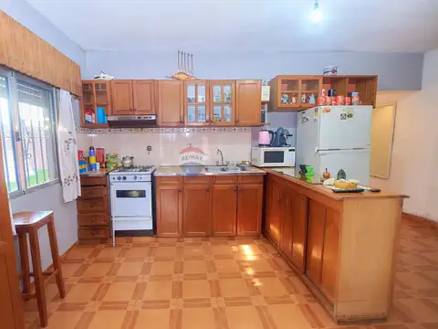 CASA EN VENTA QUILMES OESTE 3 DORMITORIOS PARQUE