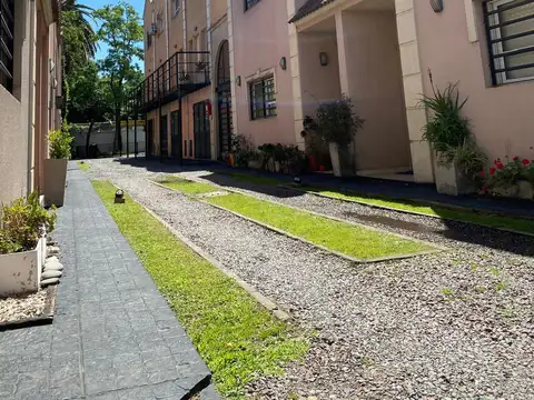 Triplex en venta en complejo "Los Jardines"