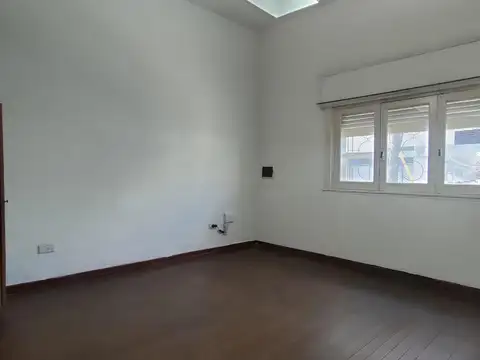 Depto Tipo Casa en Venta 40 años