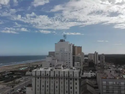 Necochea 4 Ambientes Y Cochera