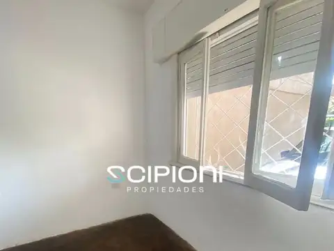 Depto Tipo Casa en Alquiler con 1 cocheras