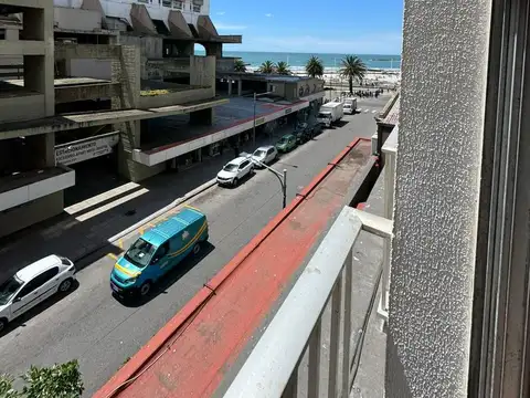 2 AMBIENTES A LA CALLE