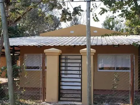 Casa 3 ambientes con 1 baño