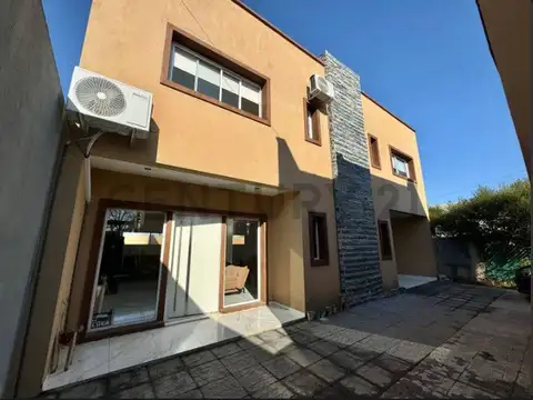 CASA A LA VENTA EN GONNET