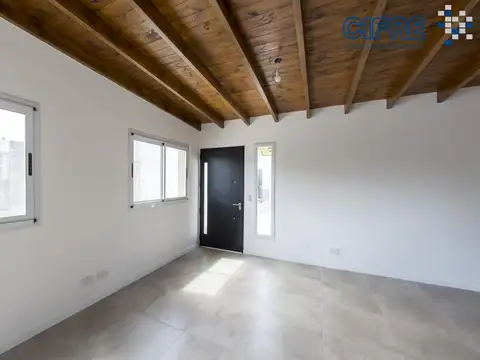 Depto Tipo Casa en Alquiler de 2 ambientes