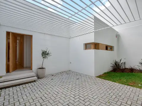 Casa a estrenar Parque San Martin 3 dormitorios