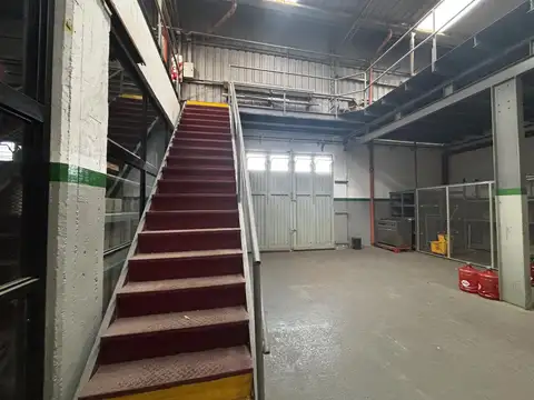 Galpon en Alquiler 37  mts Fondo