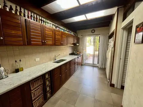 Chalet impecable y tradicional en Castelar Norte