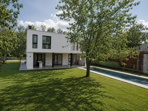 Casa a estrenar con 3 dormitorios en suite