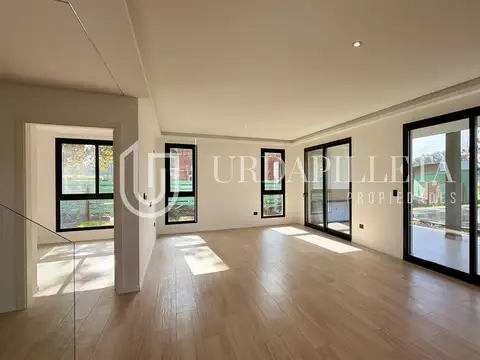 Casa 5 ambientes con 4 baños