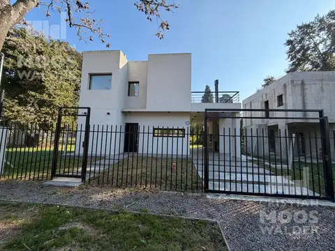 Casa en  venta en Matheu
