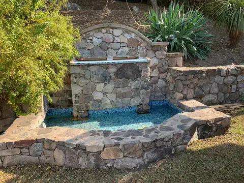 Casa en Venta con 3 cocheras