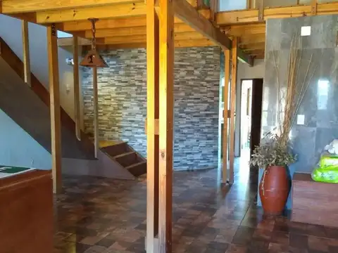 Casa en Venta con 4 cocheras