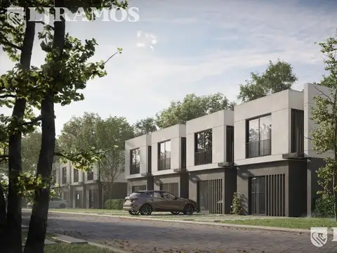 Casa en Venta con 2 cocheras