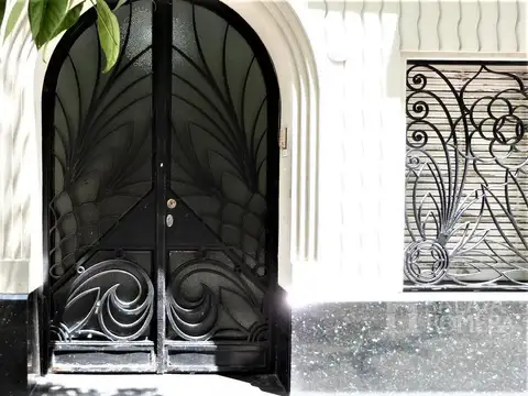 Oficina en Alquiler con 1 cochera