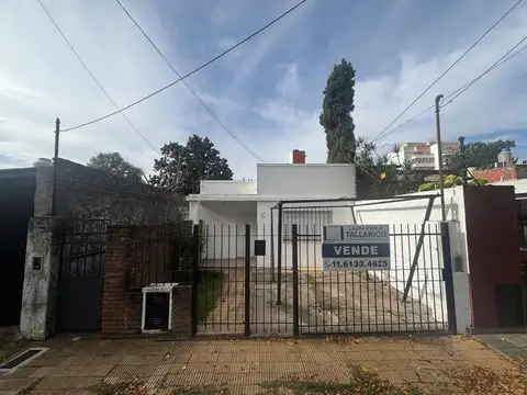 OPORTUNIDAD COMPRA - VENTA CASA EN VILLA BALLESTER EN GRAN LOTE