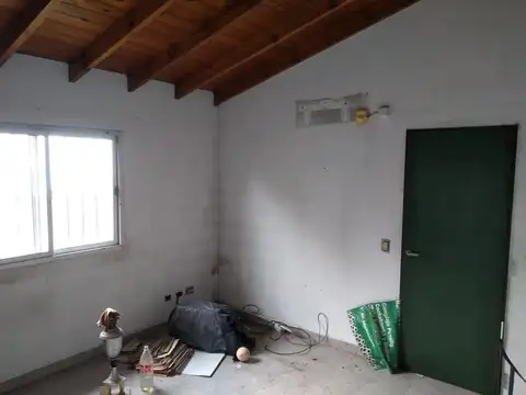 Depto Tipo Casa 4 ambientes con 1 baño