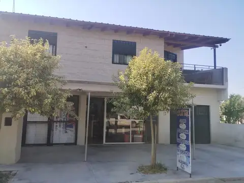 "Vendo Amplia casa con dos Locales"