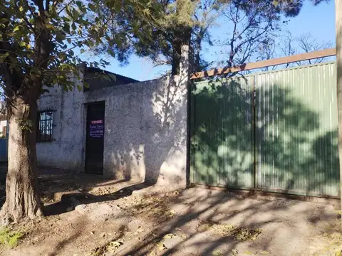 Casa en venta - 2 Dormitorios 1 Baño - Merlo