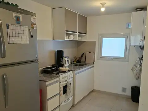 Depto 1 dormitorio con cochera en centro de Neuquén