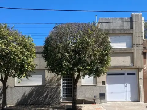 VENTA CASA, 3 HABITACIONES, ZONA CENTRO