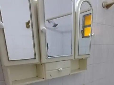 Casa en Alquiler con 2 cocheras