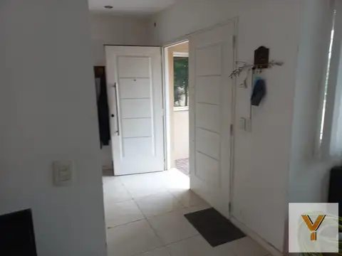 Depto Tipo Casa 5 ambientes con 2 baños
