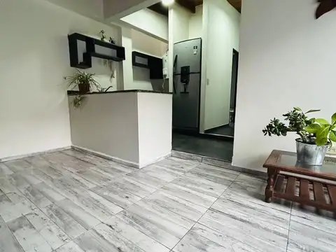 Depto Tipo Casa en Alquiler de 2 dormitorios