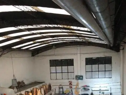 GALPON – LOCAL - CON OFICINAS - VENTA MORON SUR