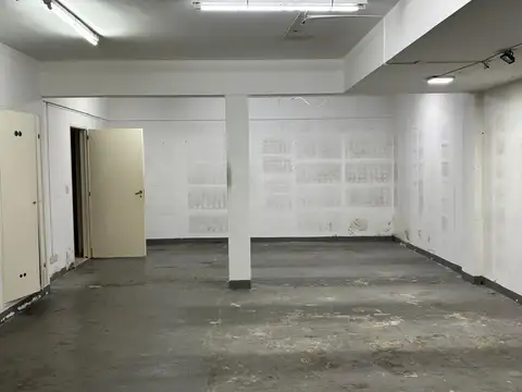 Local  con depósito en Barracas