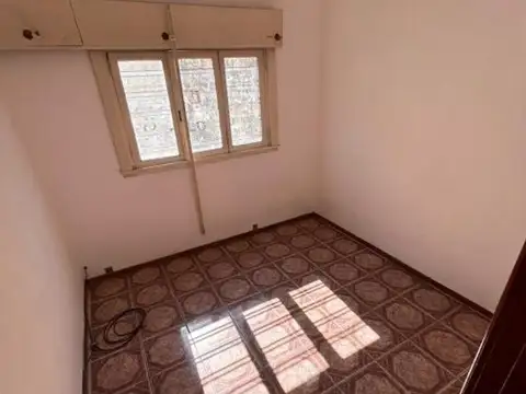 Departamento en Venta en Adrogue, USD 68.000